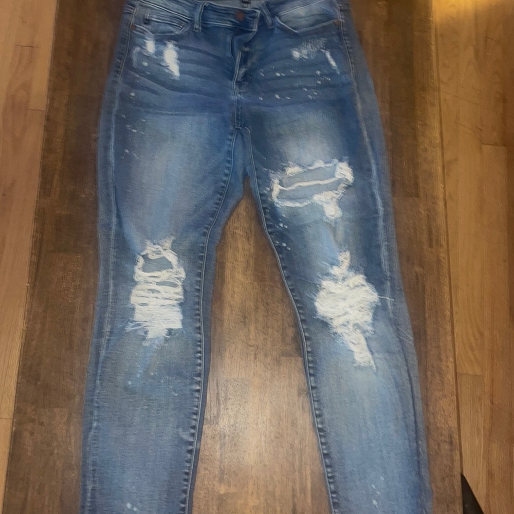 Judy Blue Destroyed Boyfriend Jean